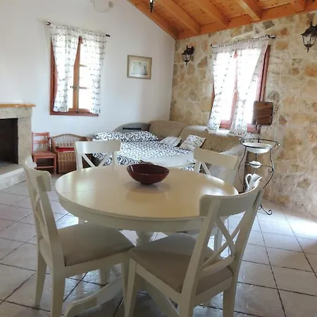 House Zrno Peaceful Stone House In Racisce, Korcula Дом отдыха