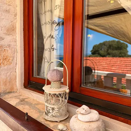 House Zrno Peaceful Stone House In Racisce, Korcula * Račišće