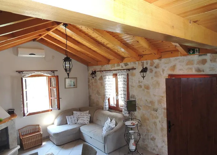 بيت للعطل House Zrno